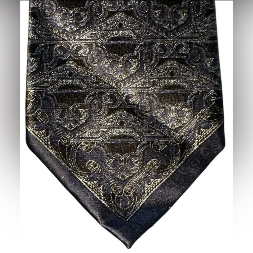 Vintage Gianfranco Ferré Dark Navy Silk Jacquard Tie 1990s Italy 3.75” Wide